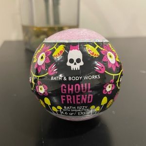 Ghoul friend Halloween themed bath fizzy